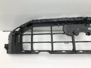 Кронштейн решетки радиатора Audi Q8 (2018-2024) — фото 9