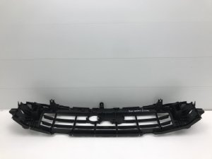 Кронштейн решетки радиатора Audi Q8 (2018-2024) — фото 14