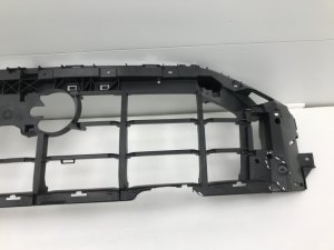 Кронштейн решетки радиатора Audi Q8 (2018-2024) — фото 10