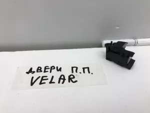 Кнопка стеклоподъемника Land Rover Range Rover Velar (2017-2023) и др. — фото 3