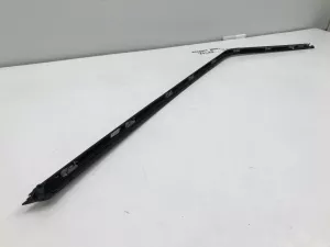 Молдинг передней правой двери Land Rover Range Rover Velar (2017-2023) — фото 3