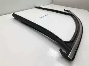 Уплотнитель стекла двери передней левой Hyundai Santa Fe (2018-2022) — фото 6