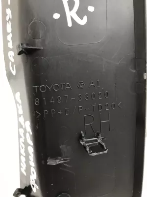 Накладка Toyota Camry (2017-2021) — фото 2