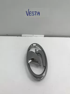 Эмблема Lada Vesta (2015) — фото 2