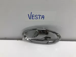 Эмблема Lada Vesta (2015) — фото 1