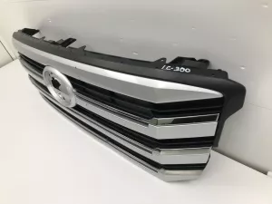 Решетка радиатора Toyota Land Cruiser (2021) — фото 4