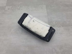Подушка безопасности пассажира Mercedes E220 D Amg — фото 7