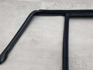 Уплотнитель стекла двери задняя левая Mercedes — фото 7