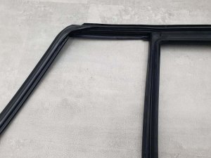 Уплотнитель стекла двери задняя левая Mercedes — фото 10