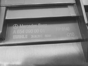 Корпус воздушного фильтра Mercedes E220 D Amg — фото 4