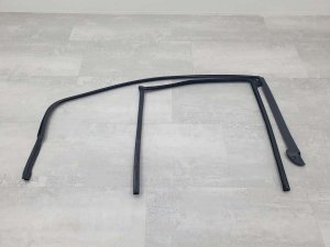 Направляющая стекла двери задняя левая Bmw 5 G30 — фото 4