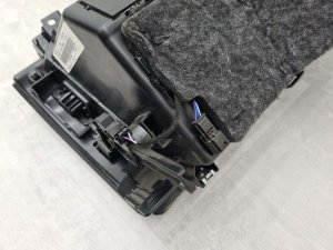 Вещевой ящик Mercedes E220 D Amg Рестайл W213 — фото 14