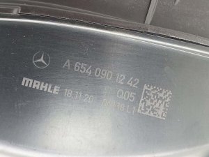 Клапан вентиляции картерных газов Mercedes E220 D — фото 7