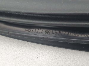 Уплотнитель двери задний Mercedes E220 D Amg — фото 1