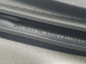 Уплотнитель двери задний Mercedes E220 D Amg — фото 3