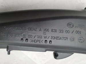Воздуховод салона левый Mercedes Gle 250D W166 — фото 1