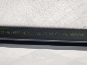 Уплотнитель стекла двери задний Mercedes Gle 250D — фото 3