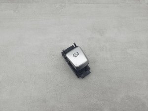 Кнопка стояночного тормоза Mercedes E220 D Amg — фото 3
