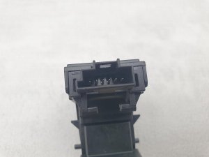 Кнопка стояночного тормоза Mercedes E220 D Amg — фото 4