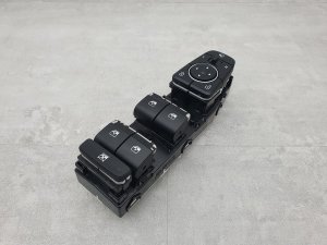Блок кнопок стеклоподъемника Hyundai Santa Fe 2019 — фото 4