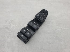 Блок кнопок стеклоподъемника Hyundai Santa Fe 2019 — фото 2