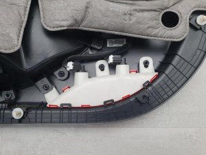 Обшивка двери передняя левая Hyundai Santa Fe 2019 — фото 9