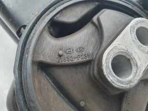 Опора двигателя левая Hyundai Santa Fe G4FТ 2021 — фото 3