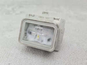 Подсветка номера Mercedes E220 D Amg Рестайл W213 OM654 2021 — фото 2