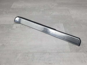 Накладка на порог салона Mercedes S-Class W221 перед. прав. — фото 1