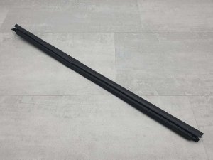 Уплотнитель стекла двери Mercedes Gle 250D W166 OM651.960 2018 перед. — фото 3
