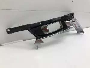 Рамка фары правой  Kia Carnival — фото 4