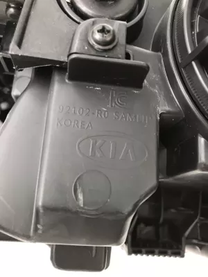 Фара правая  Kia Carnival 4  — фото 13