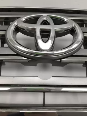 Решетка радиатора Toyota Land Cruiser (200) [5311460110]  — фото 6