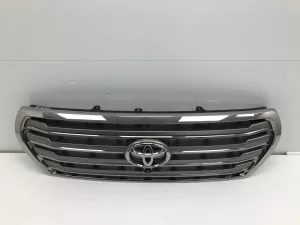 Решетка радиатора Toyota Land Cruiser (200) [5311460110]  — фото 1