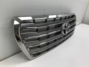 Решетка радиатора Toyota Land Cruiser (200) [5311460110]  — фото 3