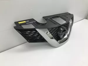 Решетка радиатора Nissan X-Trail T32 2013-2019 623104CM0A — фото 3