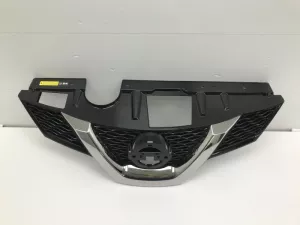 Решетка радиатора Nissan X-Trail T32 2013-2019 623104CM0A — фото 1