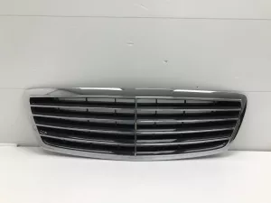 Решетка радиатора Mercedes-Benz W220 S-klass A2208800583 — фото 1