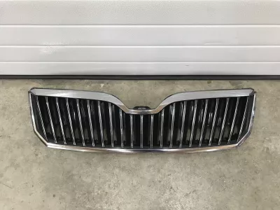 Решетка радиатора на Skoda Superb 3T
